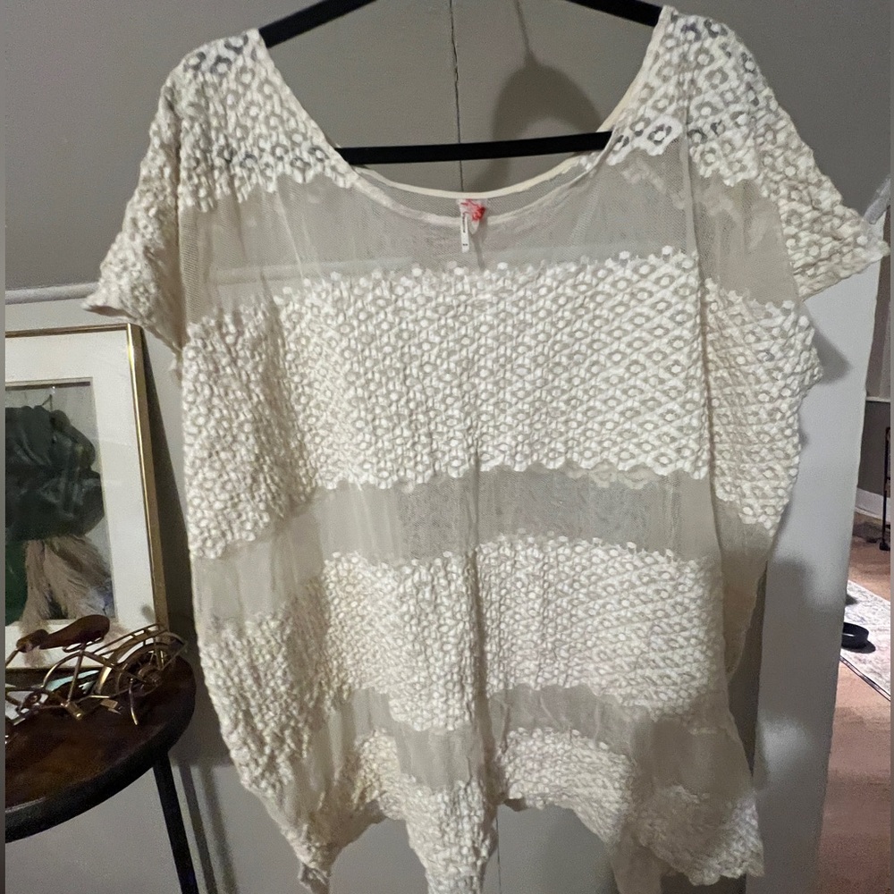 Free people lace detail top : M - Color: off white - Excellent used condition